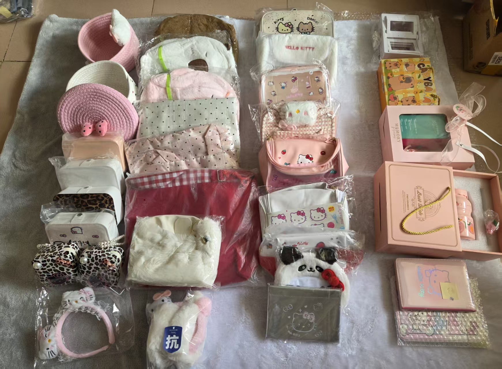 Candy's diy department store  (check out in Livestream)