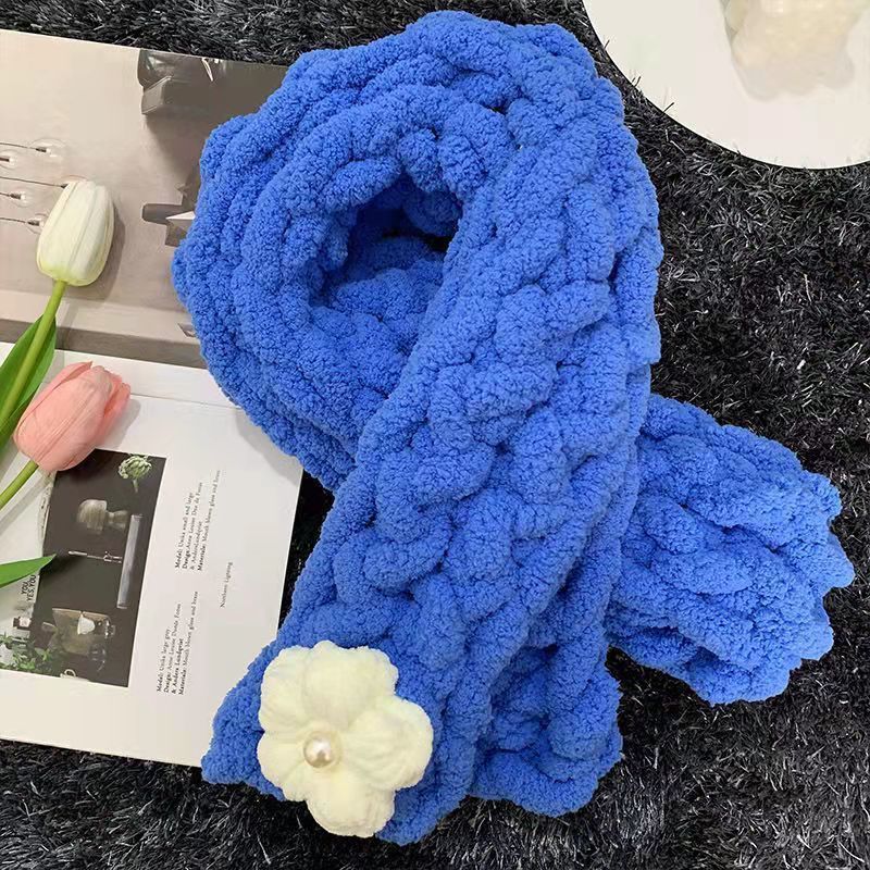 Finger scarf DIY hand-woven (not here, just show)